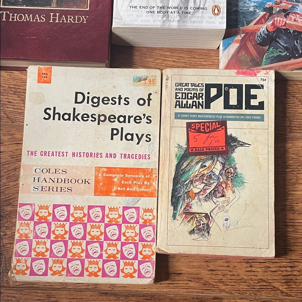 Assorted Novel Collection - Picture 2 of 6